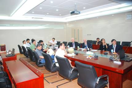 American Kavli Foundation Chairman and CEO Fred Kavli and the President, Mr. David Auston, visited ITP,CAS